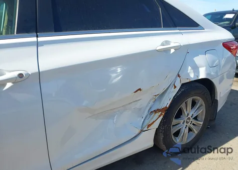 2013 Hyundai Sonata Gls z USA, uszkodzony, nr VIN 5NPEB4AC4DH549662